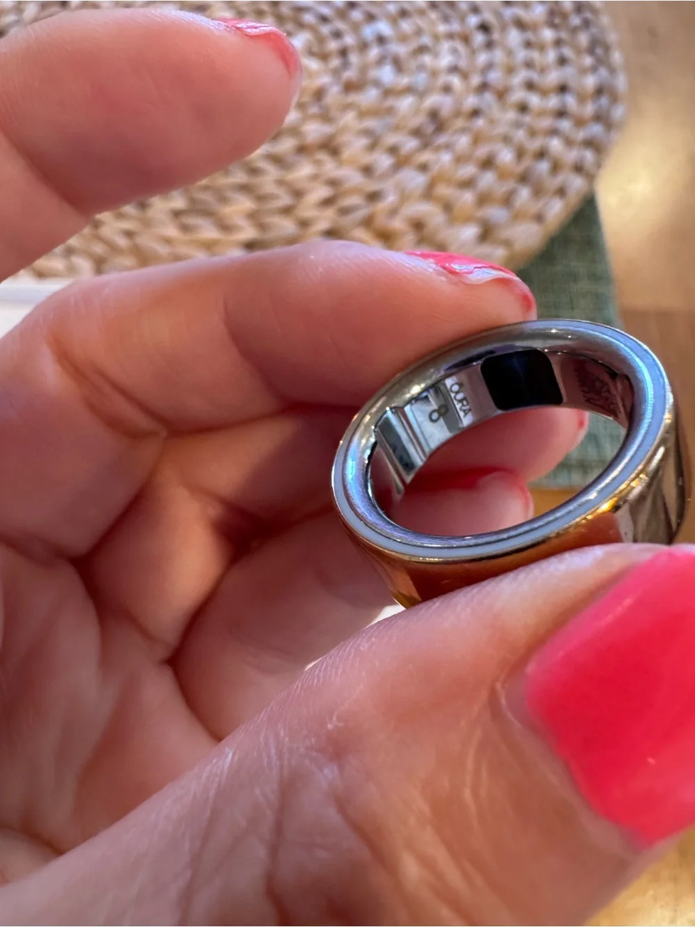 Oura Gen 4 Rose Gold size 8 with box and charger